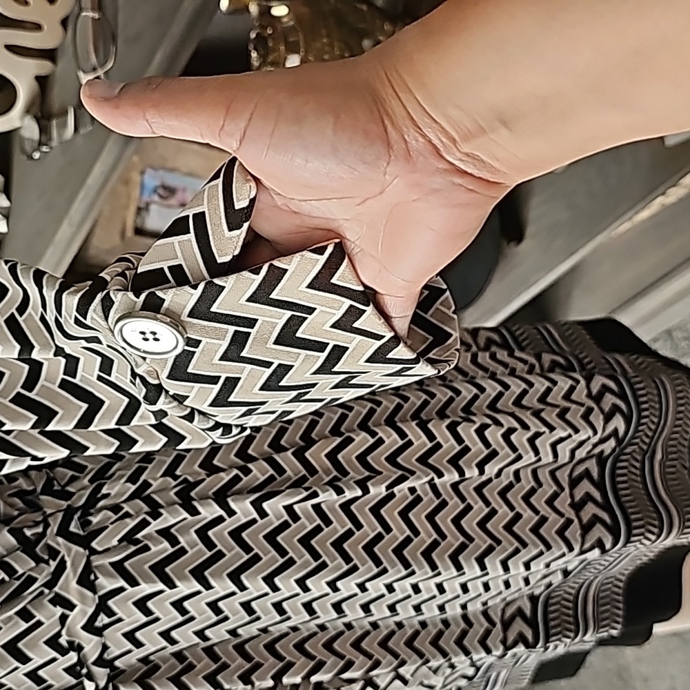 Mlle Gabrielle Black & White Chevron Print Midi Dress – Size 3X - Picture 6 of 9
